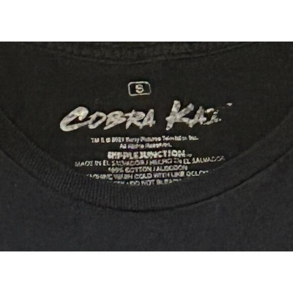 The Karate Kid Cobra Kai Logo Men's T-Shirt Size Small - Picture 3 of 5